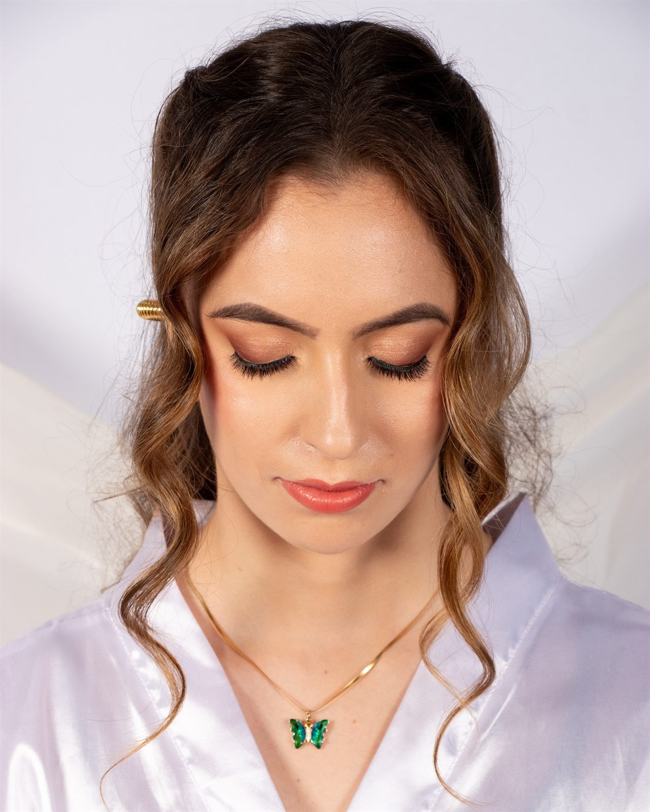 Maquillaje glam para fiesta a domicilio en Medellín
