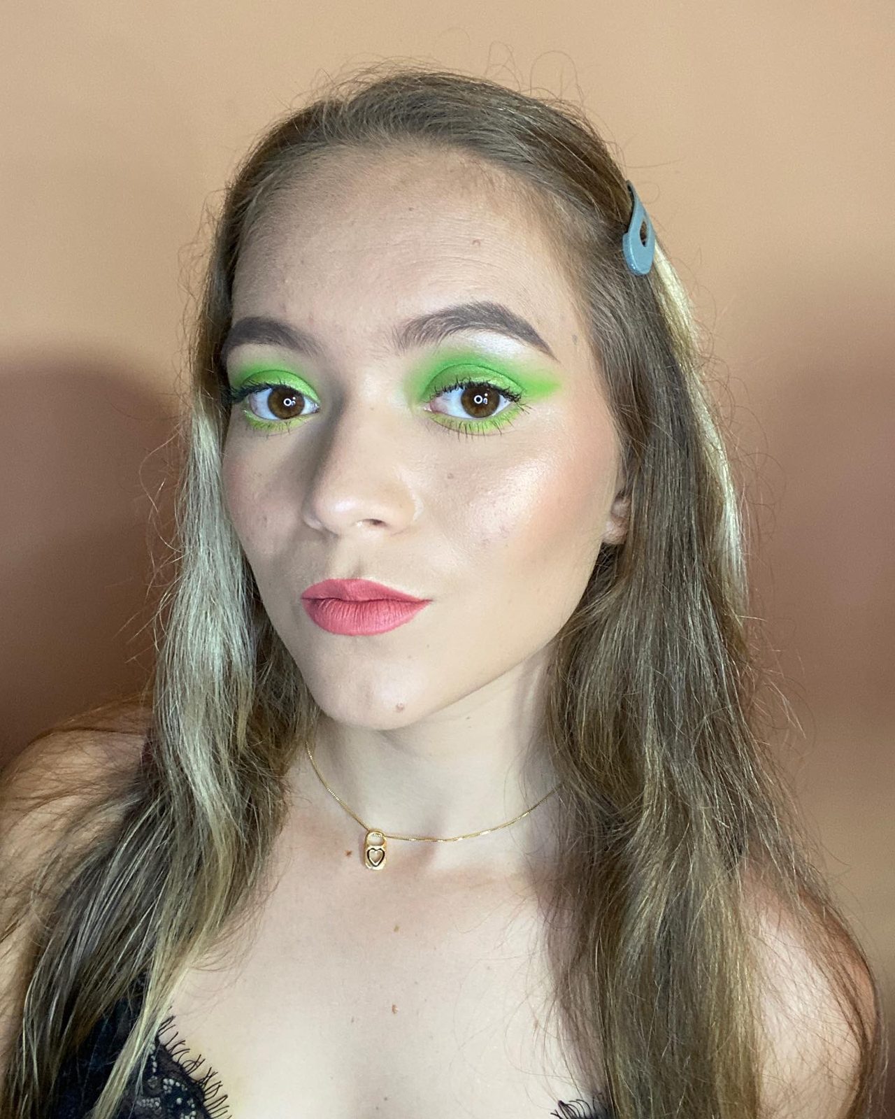 Maquillaje social para evento en Bello